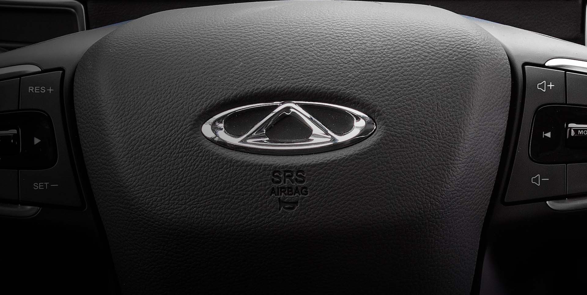 UM SUV TOPO DE LINHA COM RECURSOS DE SEGURANÇA TOPO DE LINHA